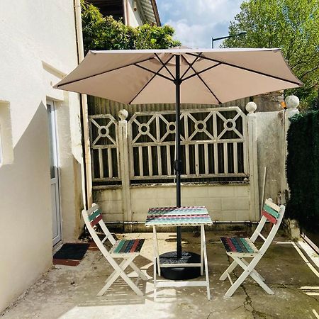 Studio House Near Paris Epinay-sur-Seine Bagian luar foto